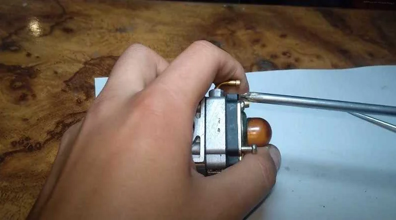 Как очистить карбюратор на триммере: пошаговая инструкция