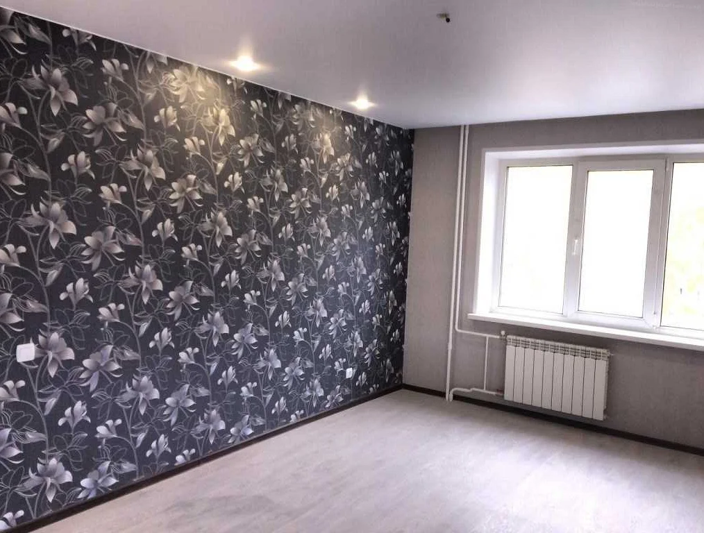 Очистите стены от старых обоев