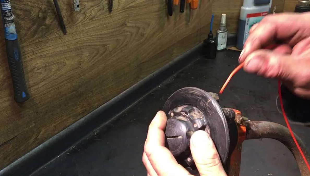 Как правильно установить тросик в триммер: инструкция для начинающих